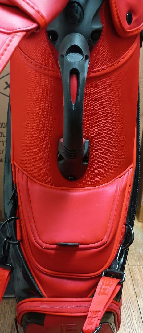 【希少】フェラーリ キャディバッグ ゴルフバッグ レッド カート型 5分割