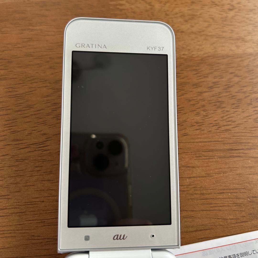 グラティーナGRATINA 本体 未使用　KYF37SWA