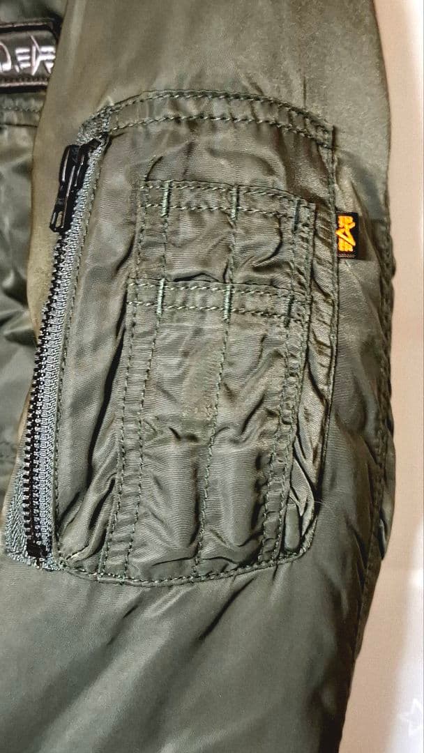 ALPHA IND. フーデッドリブフライトジャケット TA1049-076