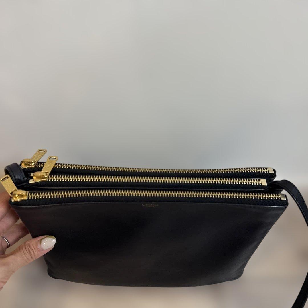 【最終値下】セリーヌ 新ロゴ トリオ ショルダーバッグ レザー 黒