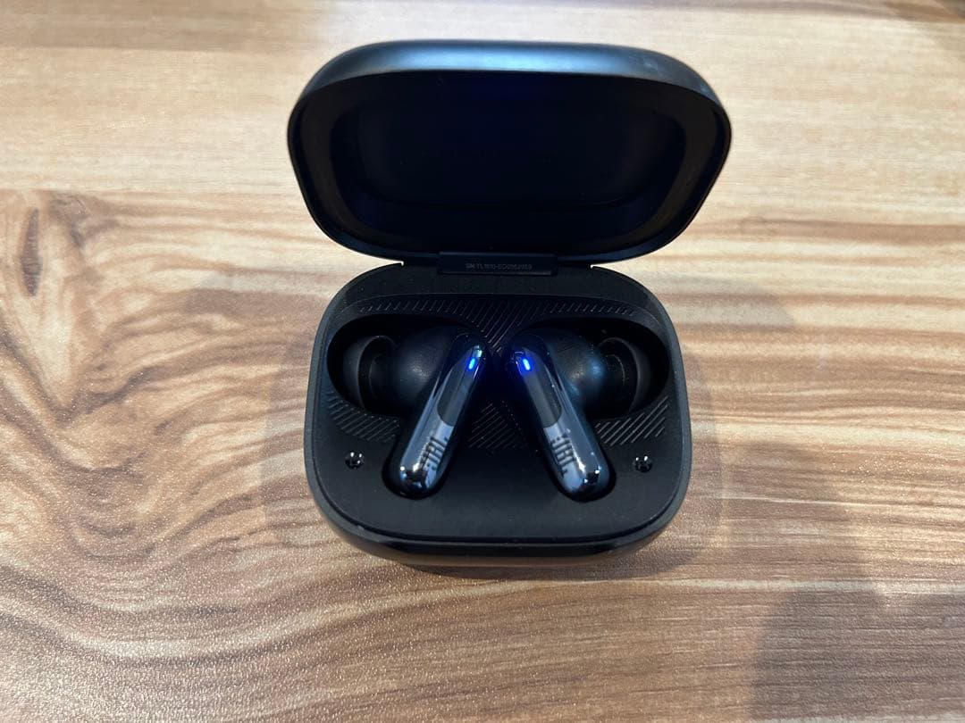 JBL LIVE BEAM 3（超美品）