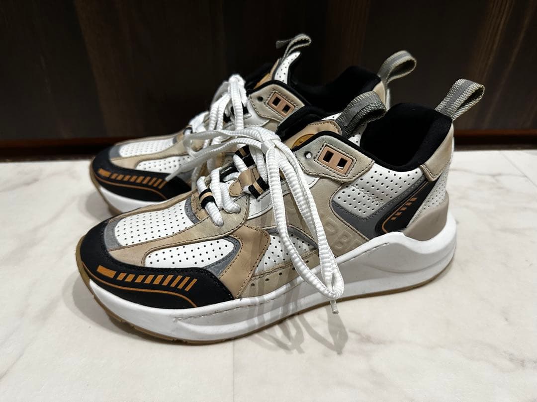 バーバリー　スニーカー　SIZE37 ウィメンズ　BURBERRY