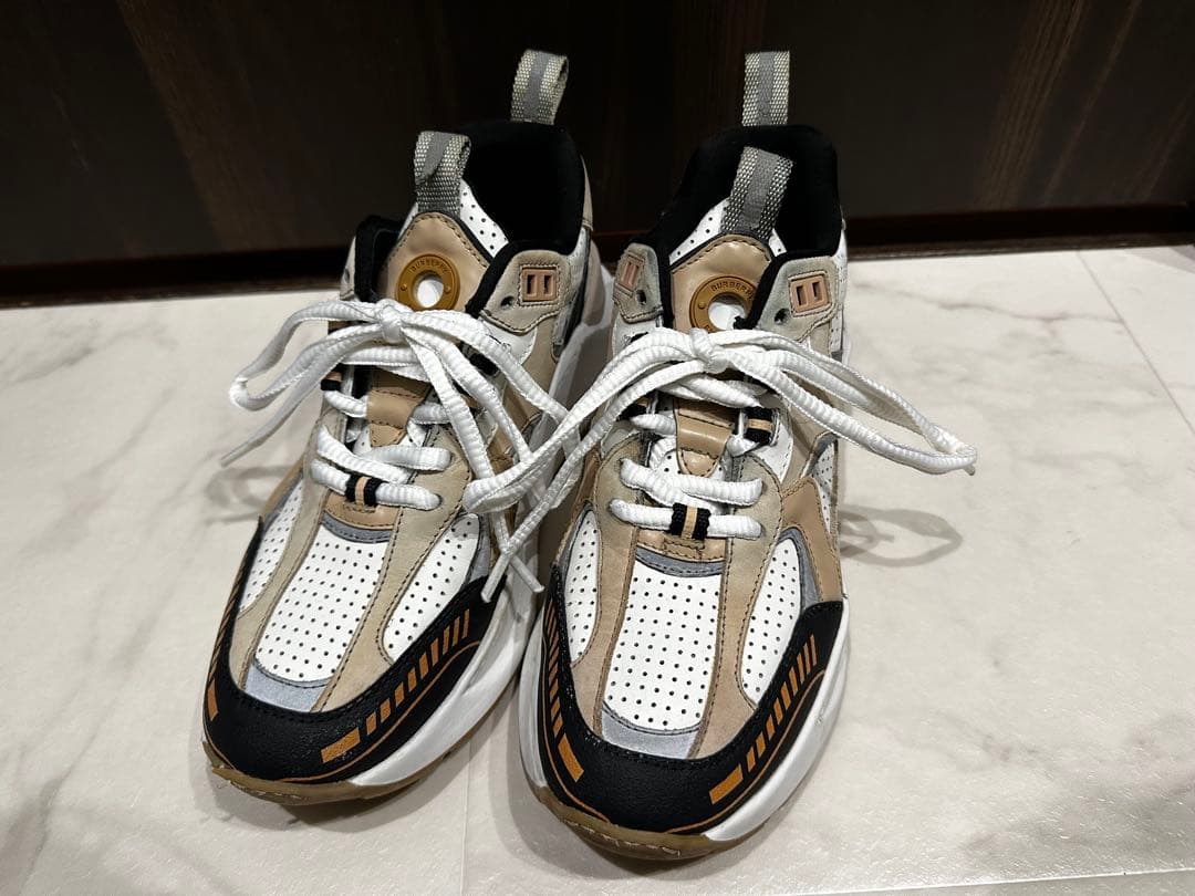 バーバリー　スニーカー　SIZE37 ウィメンズ　BURBERRY