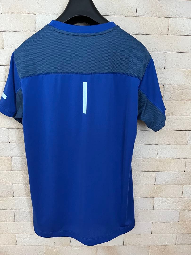 Admiral テニスレディースTシャツとショーツのセットアップ