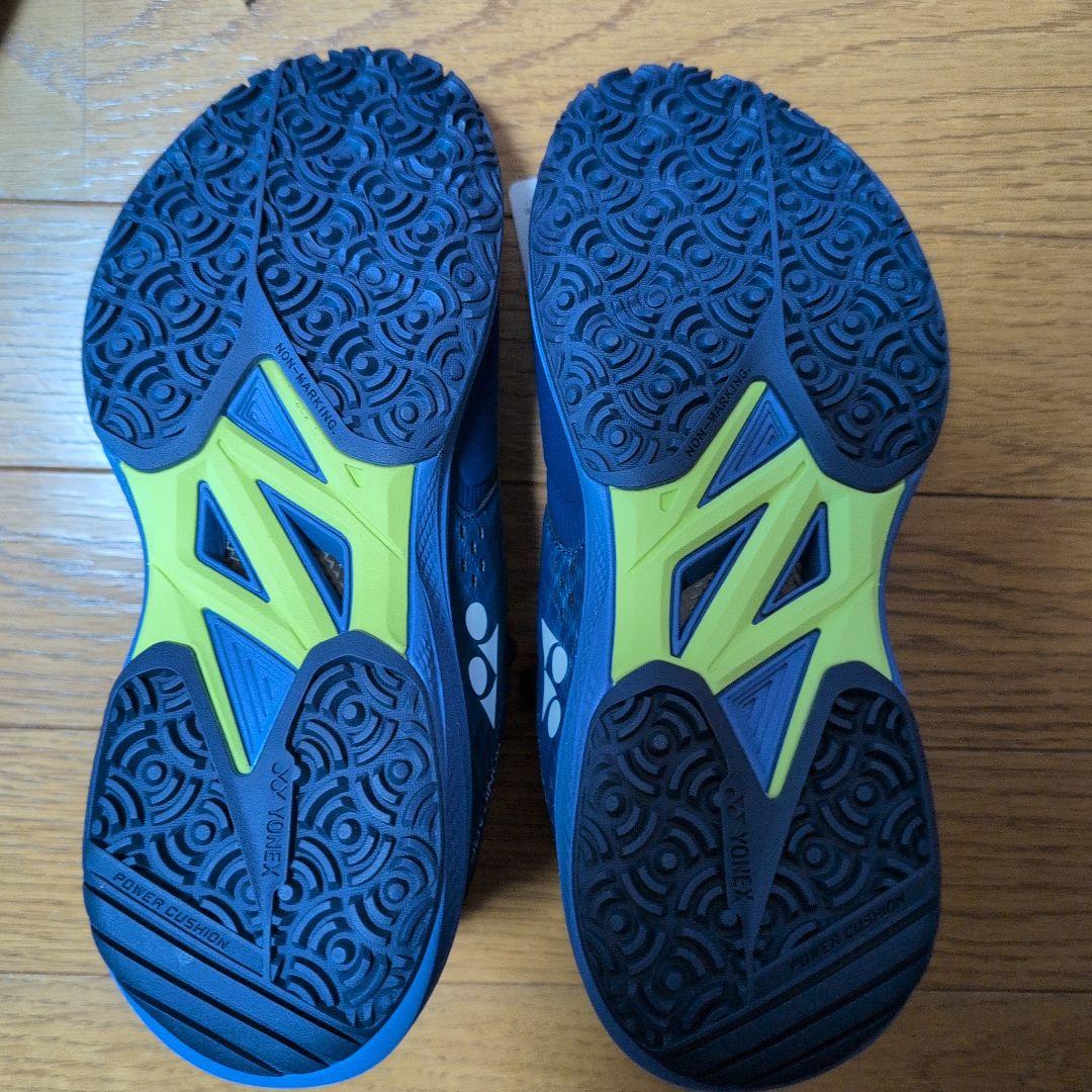 新品ヨネックス パワークッションソニケージ メンズGC 22.5 オムニ・クレー