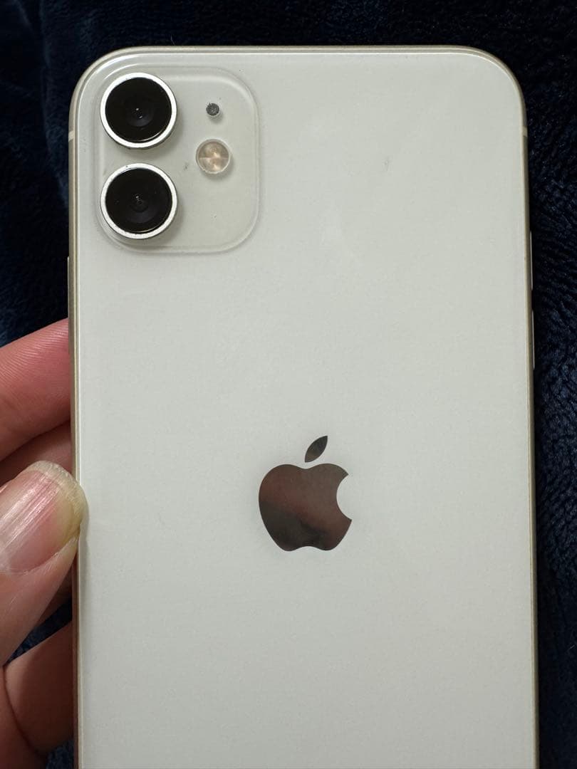 iPhone 11 128GB ホワイト SIMなし