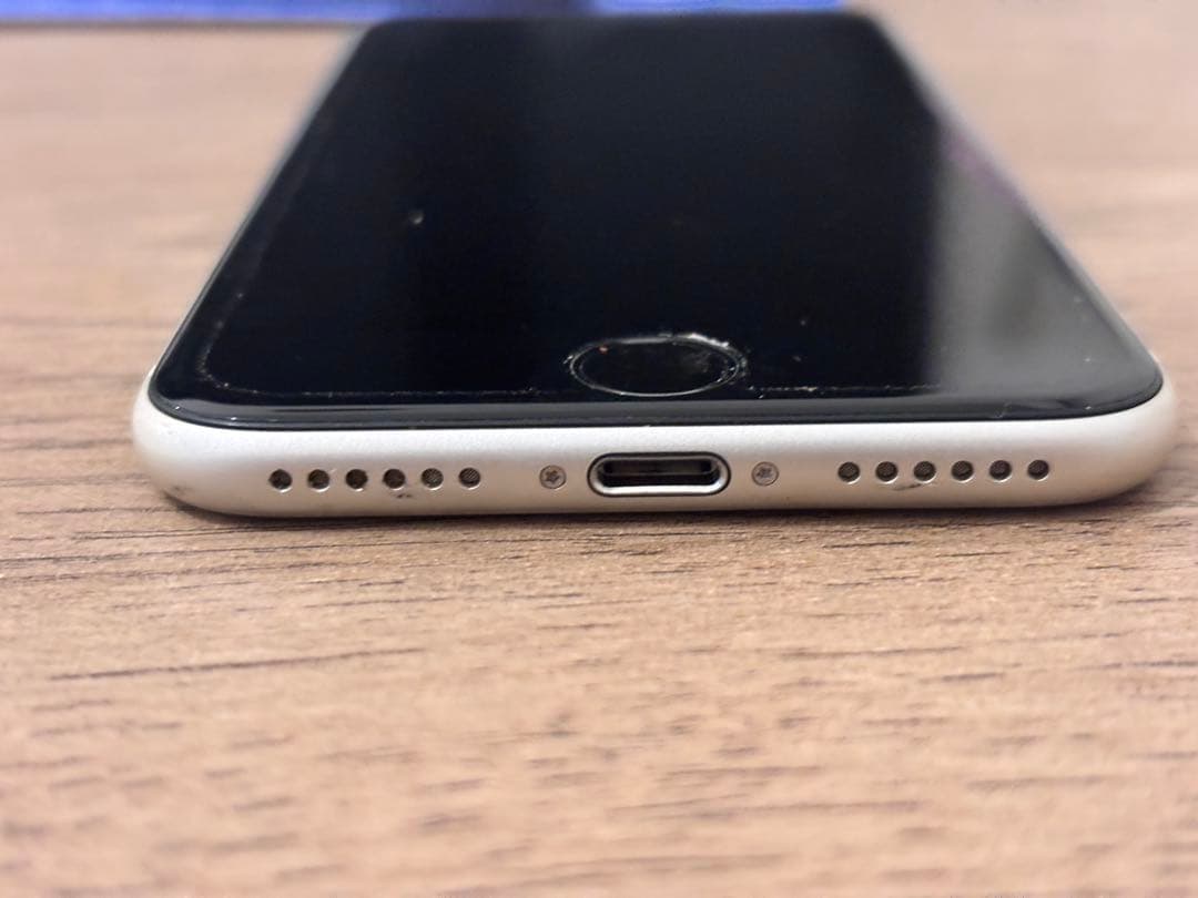 iPhoneSE3 第3世代 64GB SIMフリー