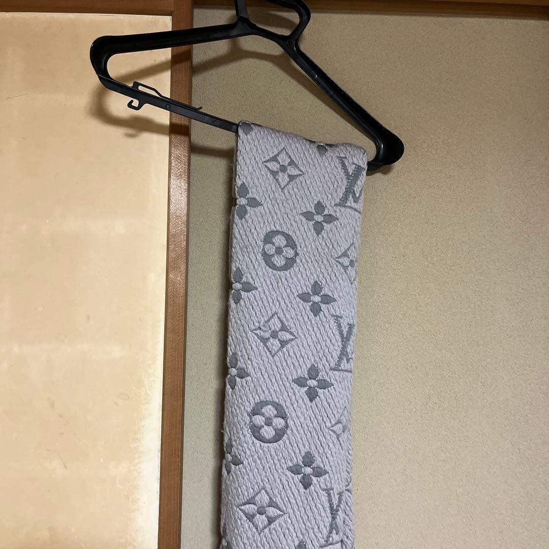 LOUIS VUITTON 薄紫色マフラー フリンジ付き