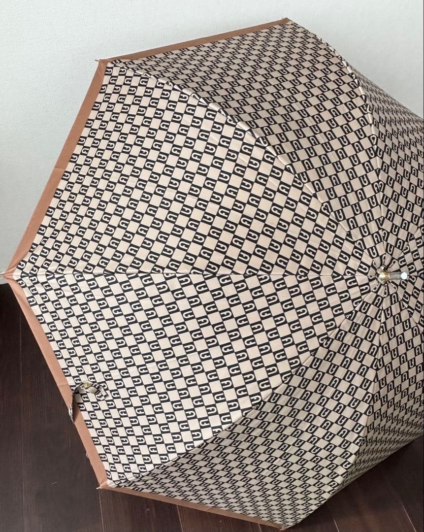 【新品】フルラ 日傘　晴雨兼用　長傘　FURLA モノグラム