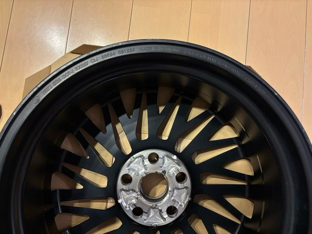 LEXUS LM 純正19インチ ホイール　レクサス　ホイル