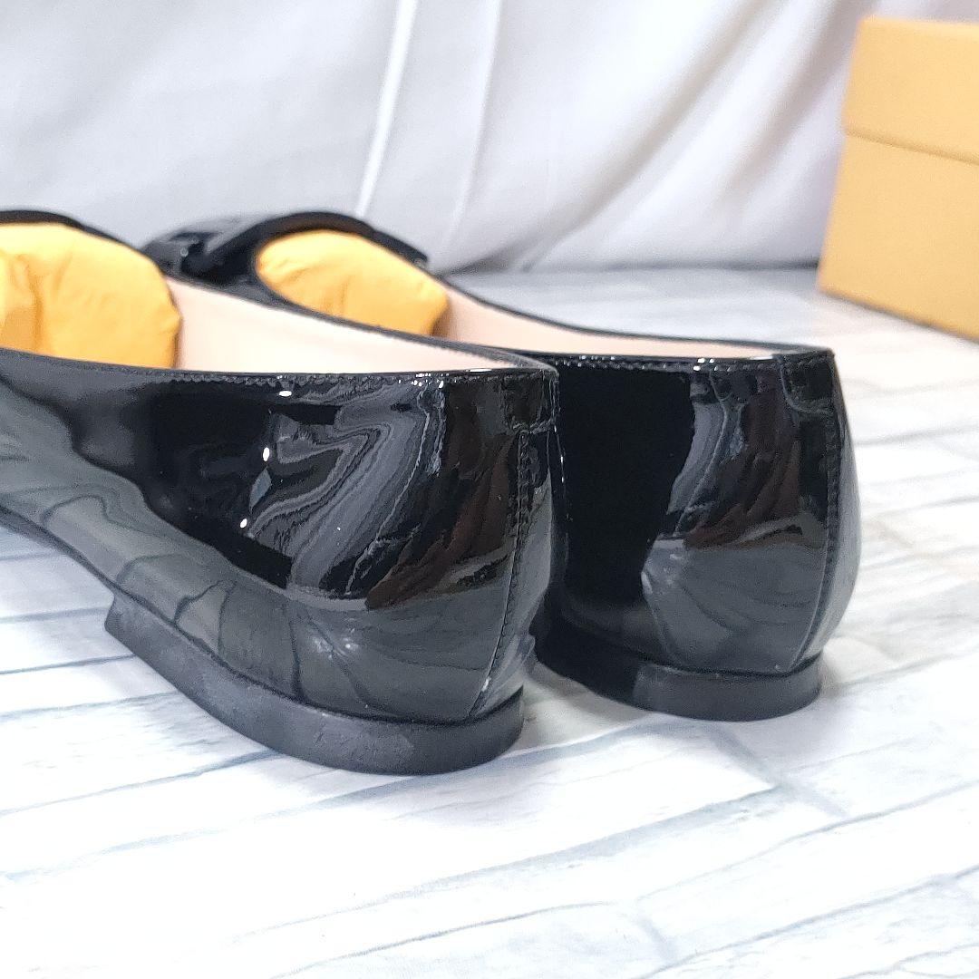 箱付き美品✨TOD'S　ケイト　エナメルフラットパンプス　黒　チェーン　35.5