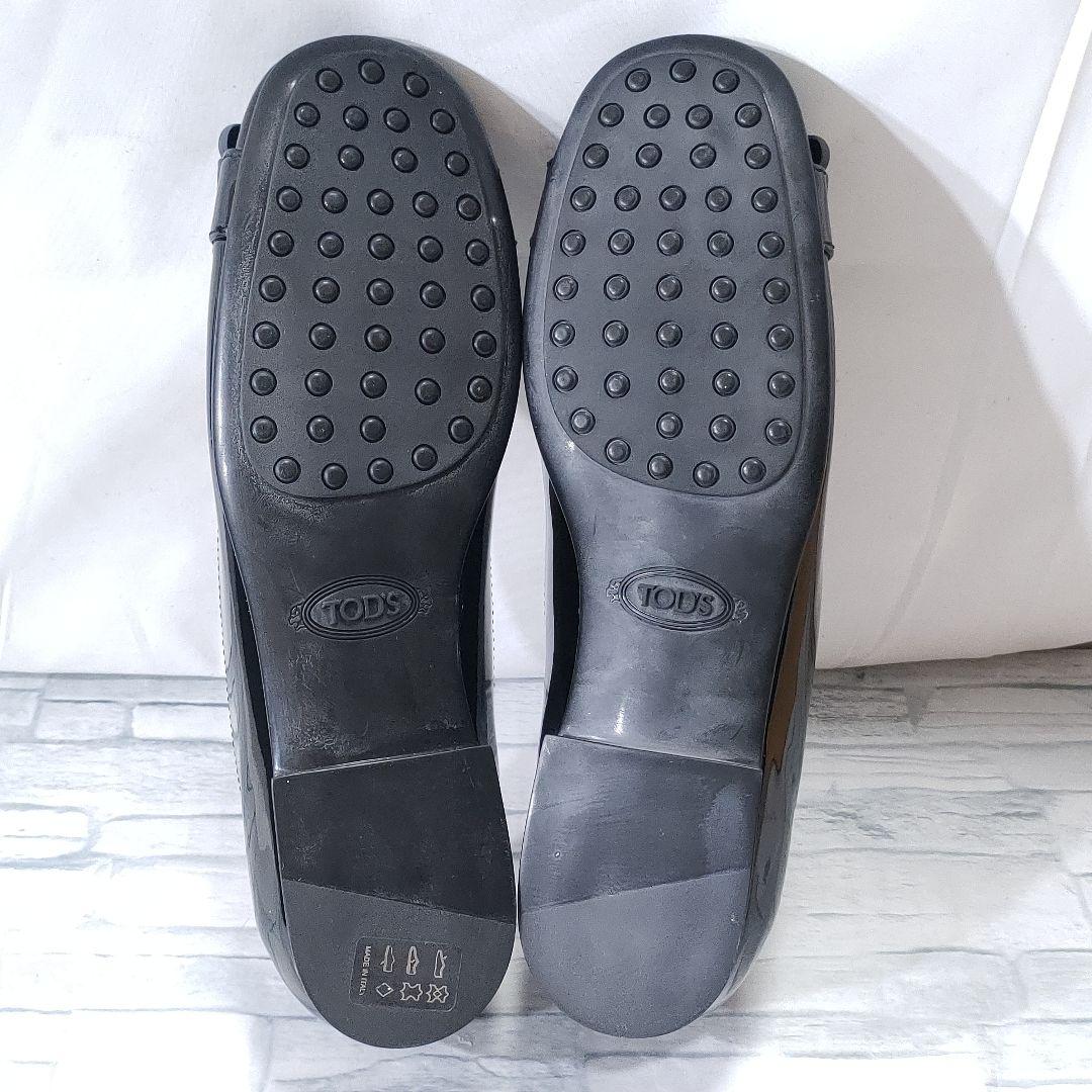 箱付き美品✨TOD'S　ケイト　エナメルフラットパンプス　黒　チェーン　35.5