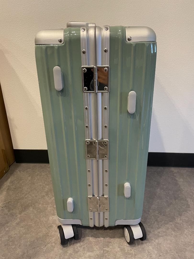 リベティ多機能キャリーケース【エナメルカーキSサイズ】66