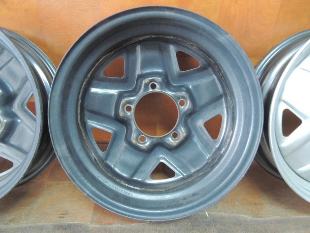 C15　ジムニー　純正スチールホイール　4本　1本リムに傷有り