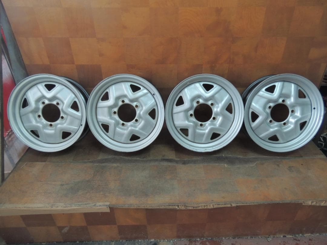 C15　ジムニー　純正スチールホイール　4本　1本リムに傷有り
