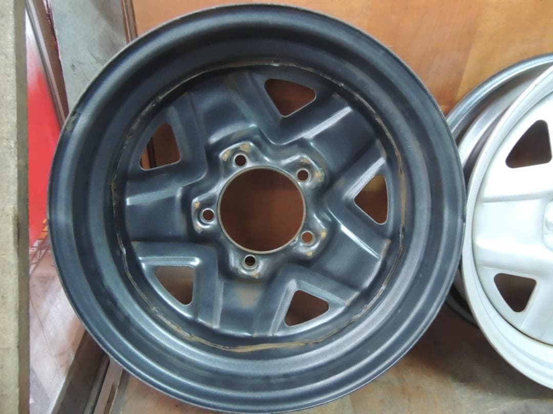C15　ジムニー　純正スチールホイール　4本　1本リムに傷有り