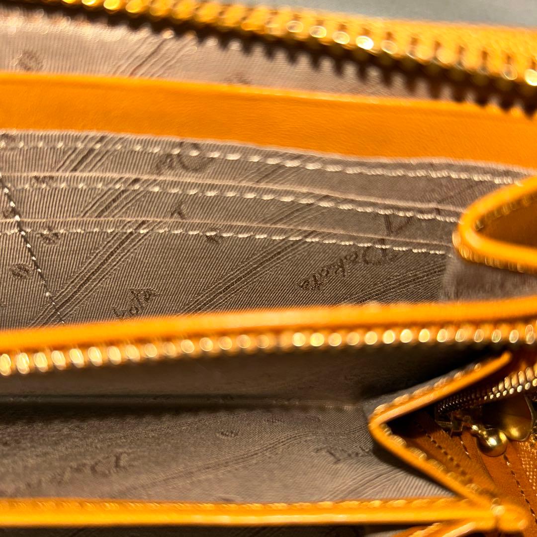 ダコタ　長財布　黄色に近いキャメル色　新品 未使用　外側にポケット2