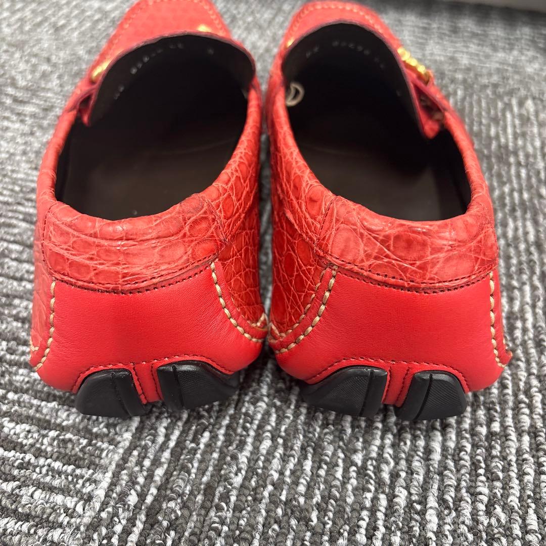 Ferragamo レッド クロコダイル風ローファー