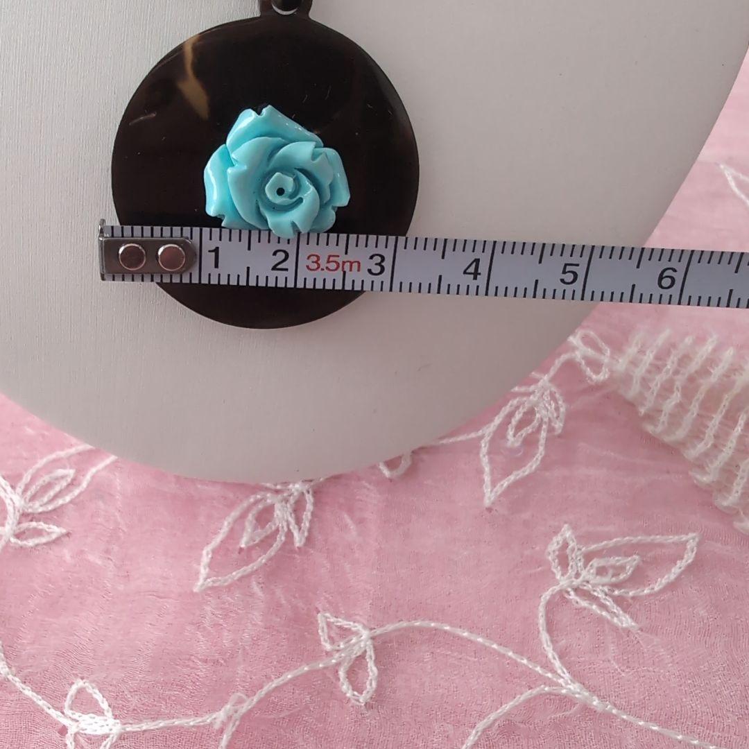 ★お値下げ★本鼈甲ターコイズ薔薇モチーフ付きペンダント