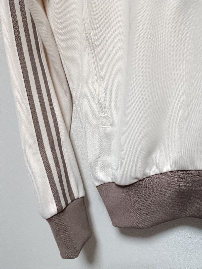 adidas ベージュ クラシック L 美品 JP2522