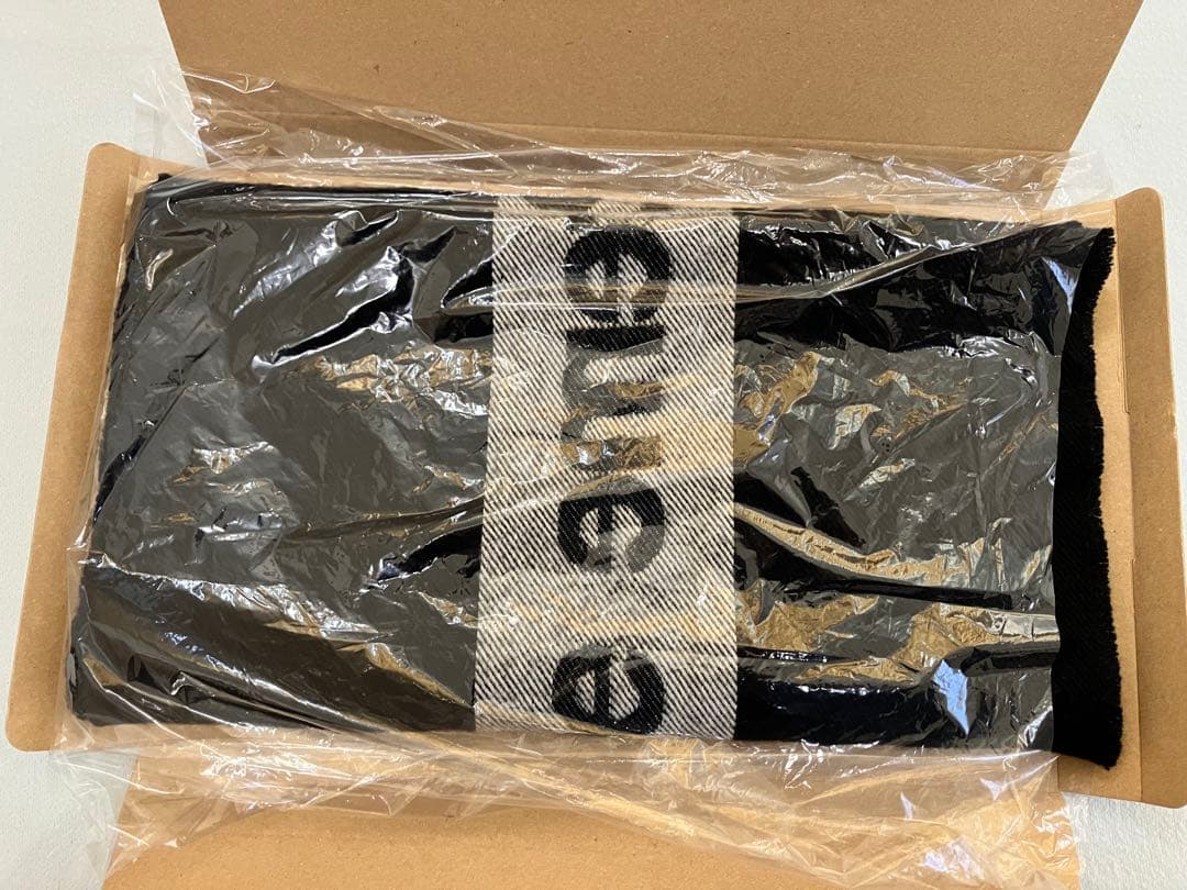 Supreme シュプリームマフラー　ブラック　イタリア製