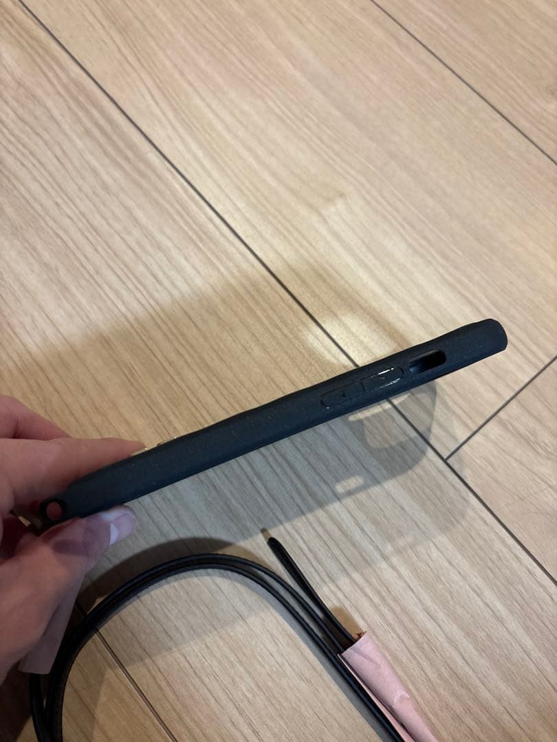 MiuMiu iPhone 15pro ケース ショルダー付