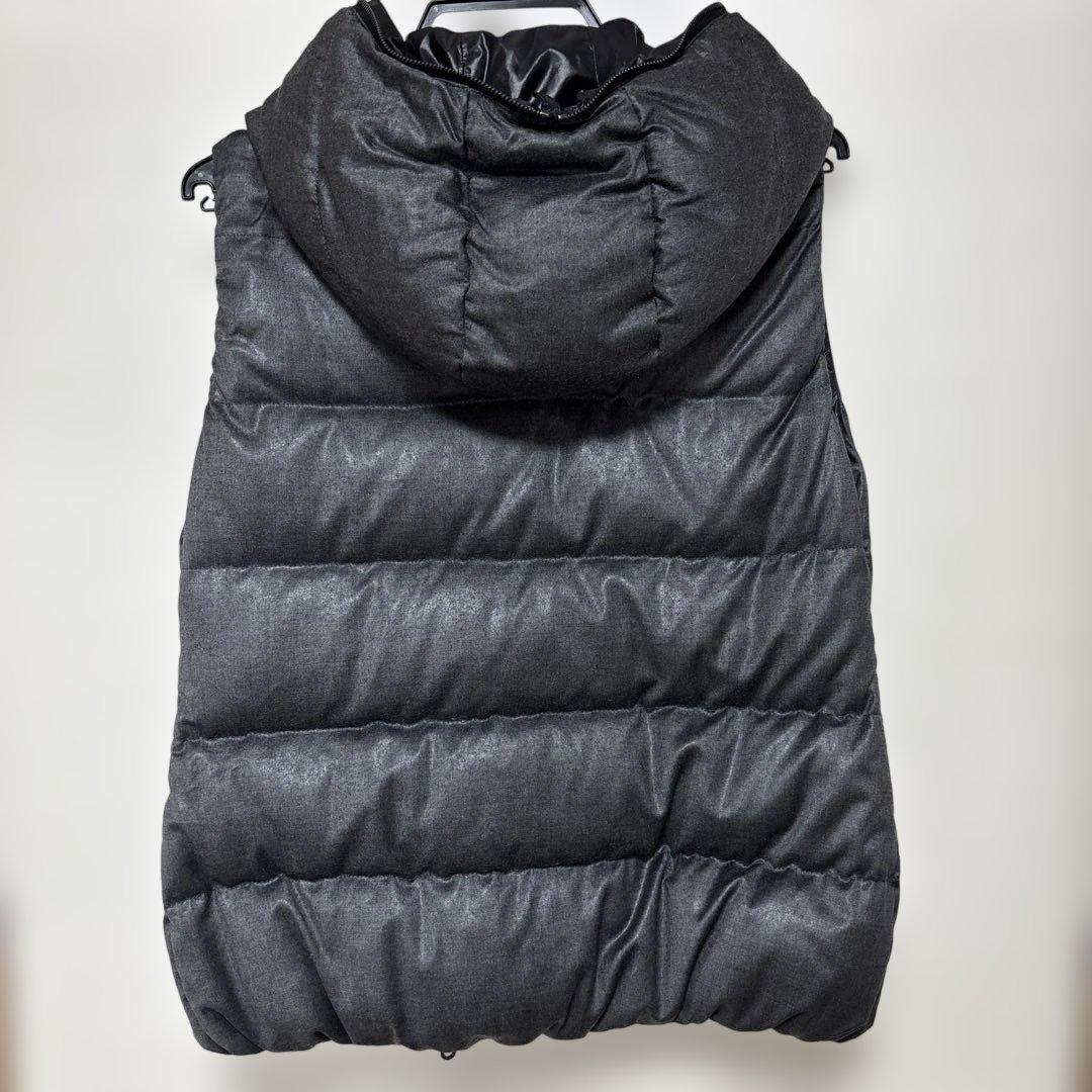 Duvetica 濃グレー×ブラック ダウンベスト