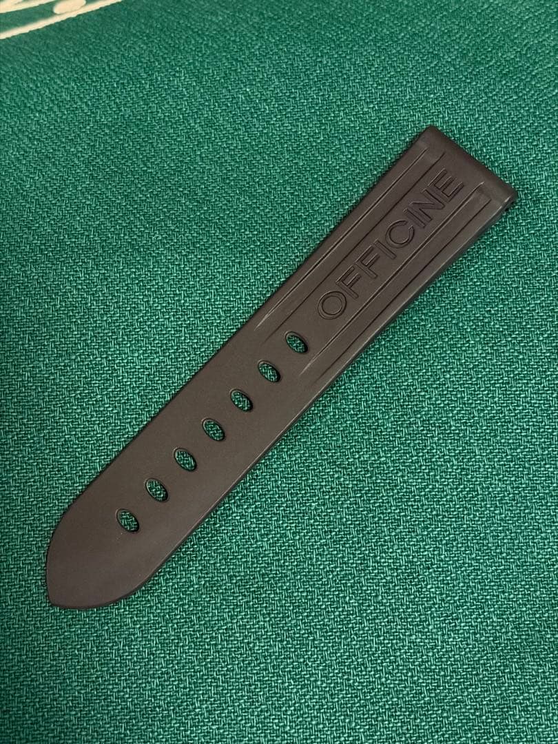 パネライ　純正ラバーベルト　22-20ミリ　未使用品