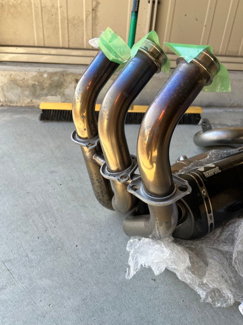 xsr900 マフラー フルエキ アクラポビッチ MT09 AKRAPOVIC