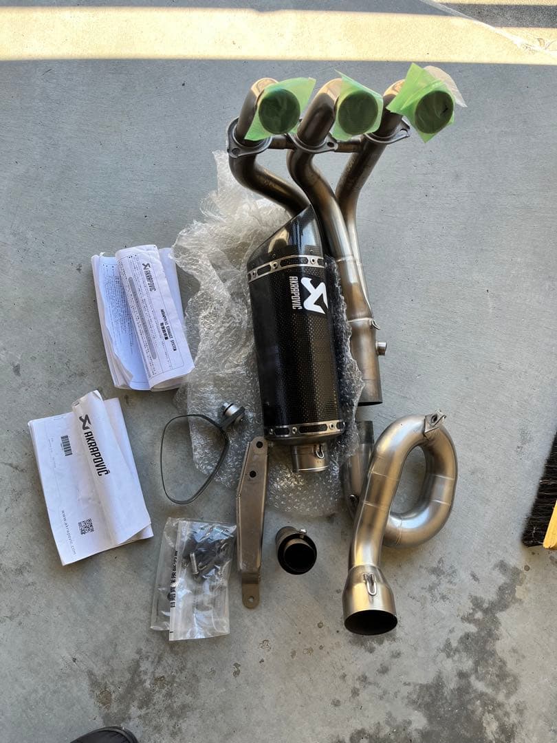 xsr900 マフラー フルエキ アクラポビッチ MT09 AKRAPOVIC