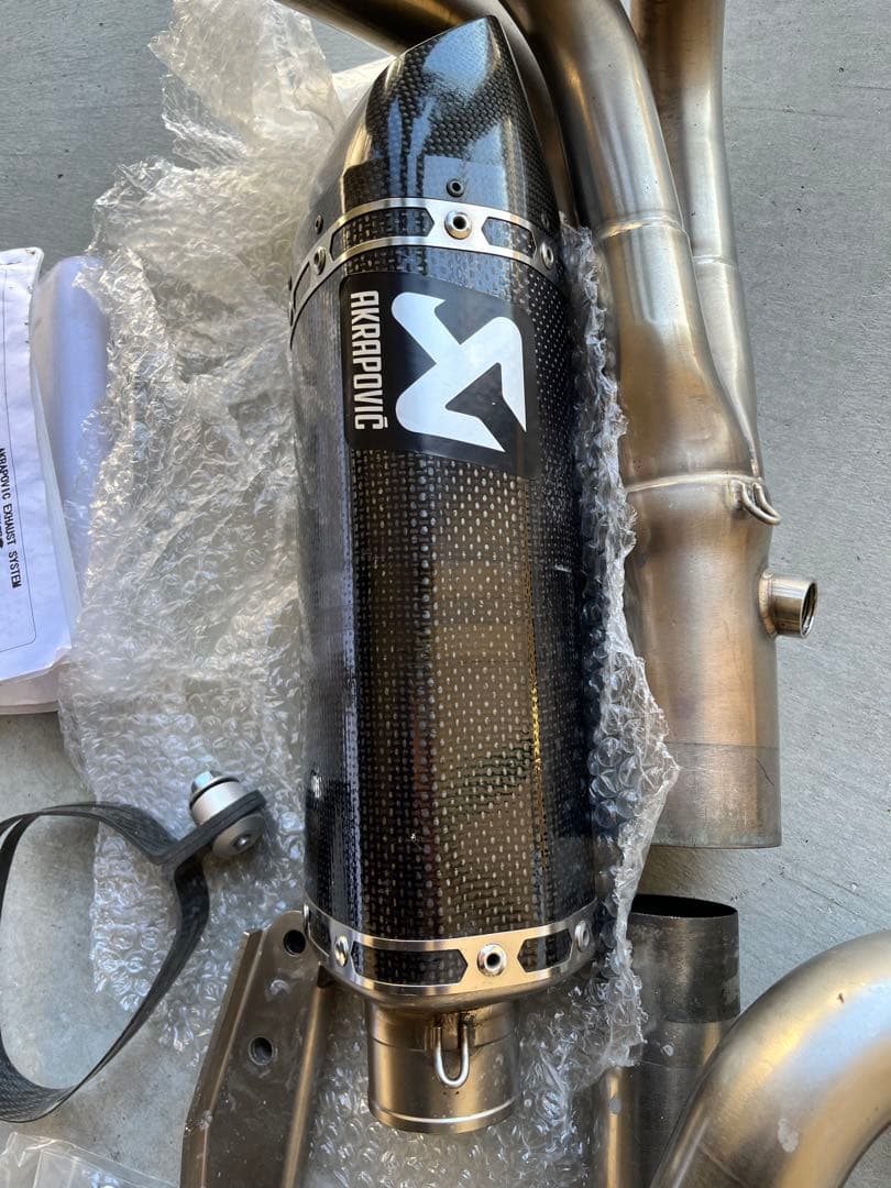 xsr900 マフラー フルエキ アクラポビッチ MT09 AKRAPOVIC