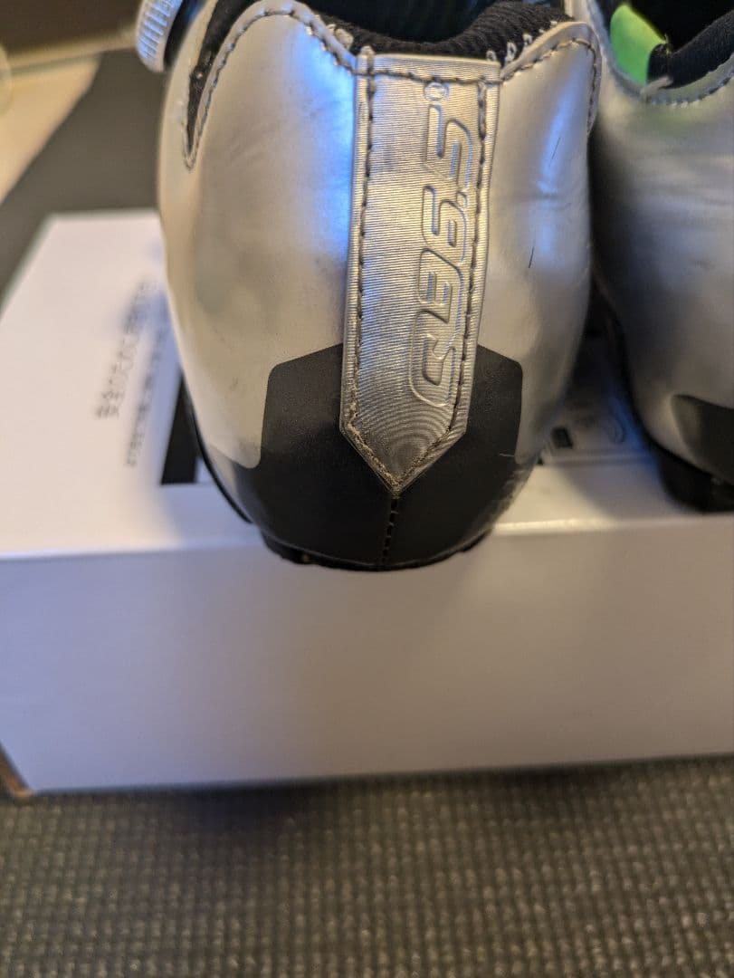 Q36.5ユニークシューズサイズEU39.5