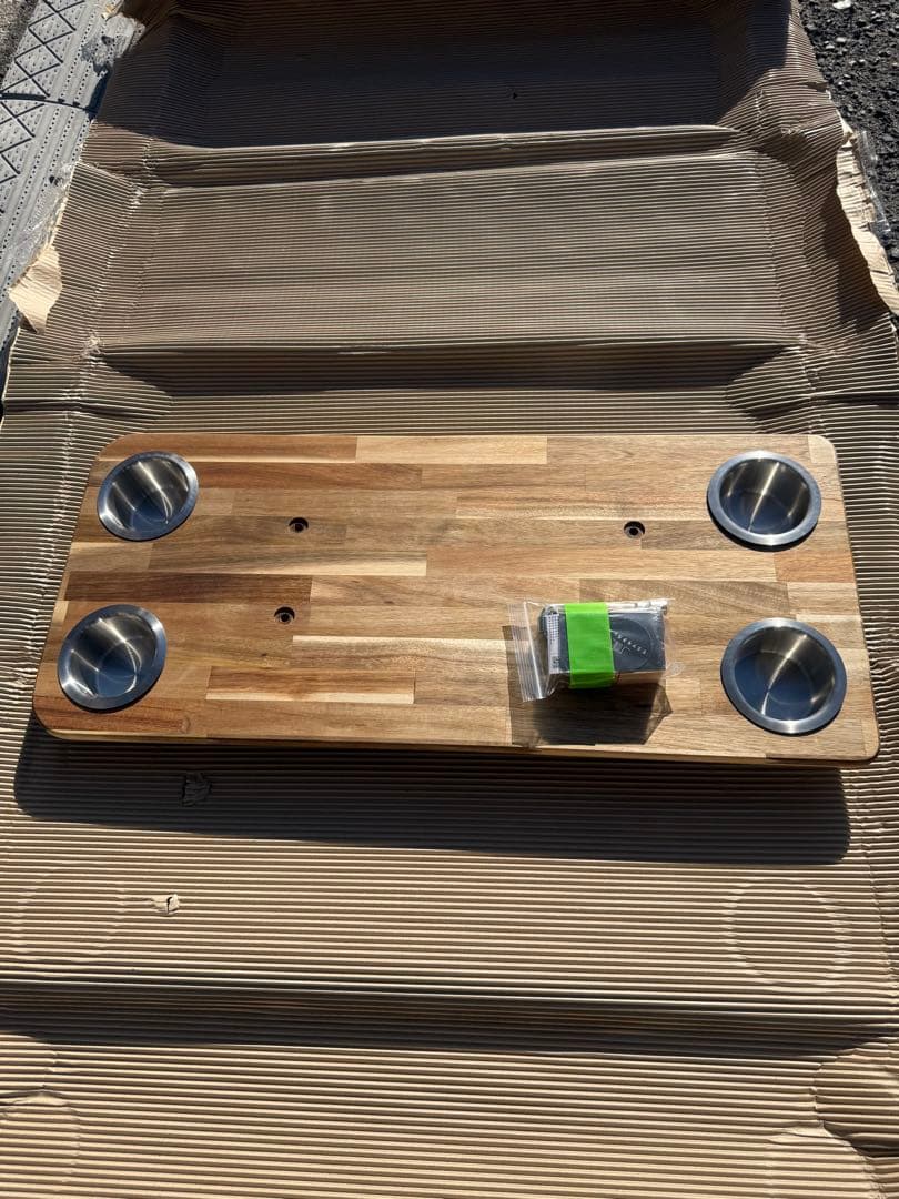 木製センターコンソールテーブル 4カップホルダー付き