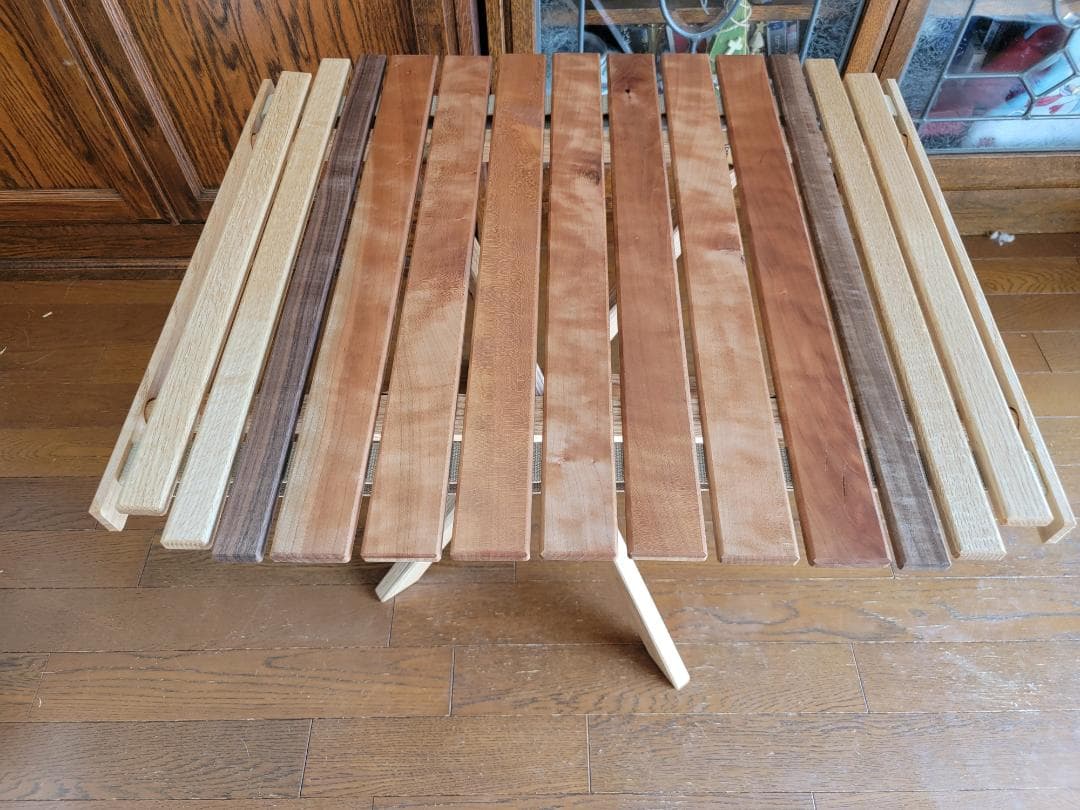 OUTSIDE INのクルカルテーブル