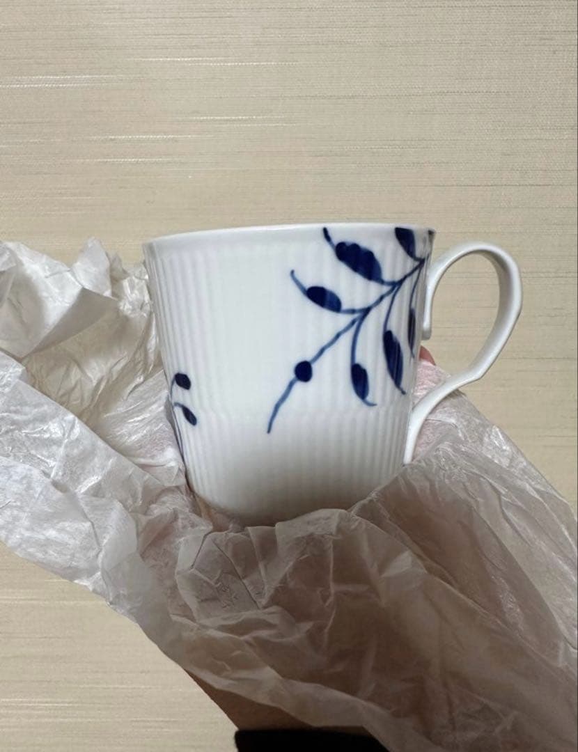 [新品] ロイヤルコペンハーゲン　ブルーフルーテッド メガ マグカップ ペア