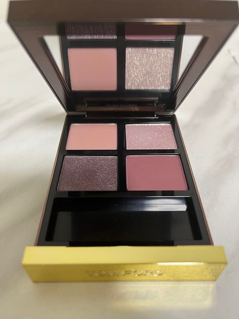 TOM FORD アイカラークォード　メタリックモーブ