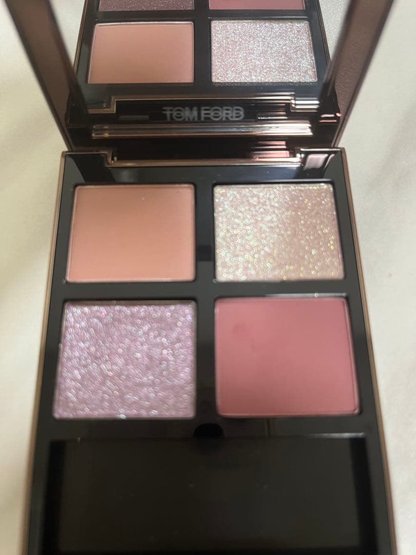 TOM FORD アイカラークォード　メタリックモーブ