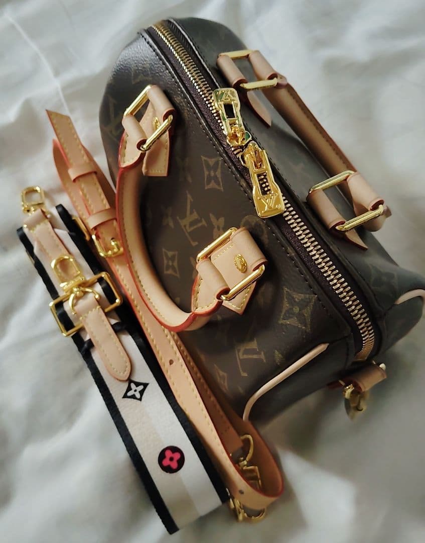 Louis Vuitton ブラウンレザーショルダーバッグ