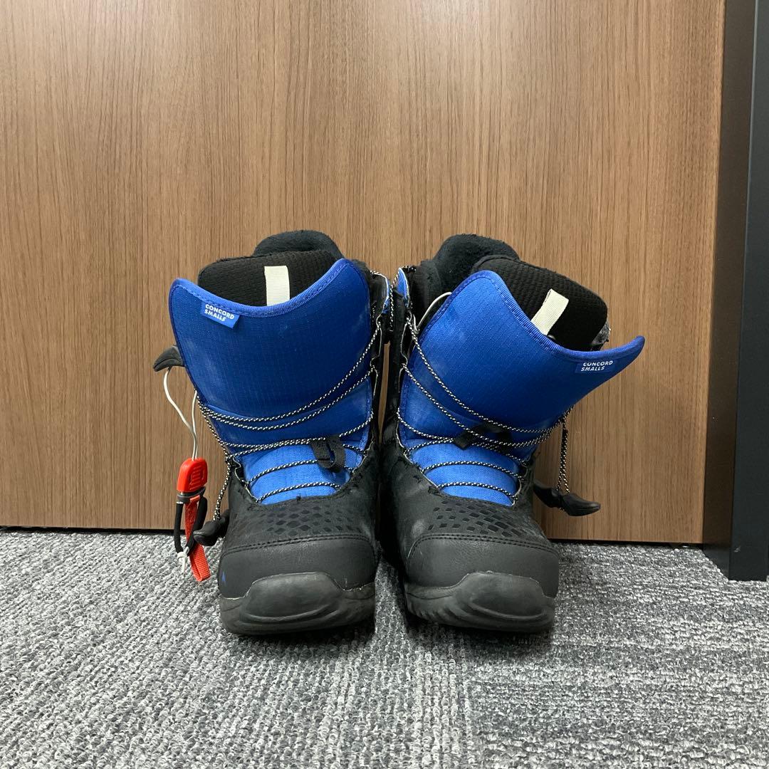Burton スノーボードブーツ 子ども用 青/黒　サイズ24.0