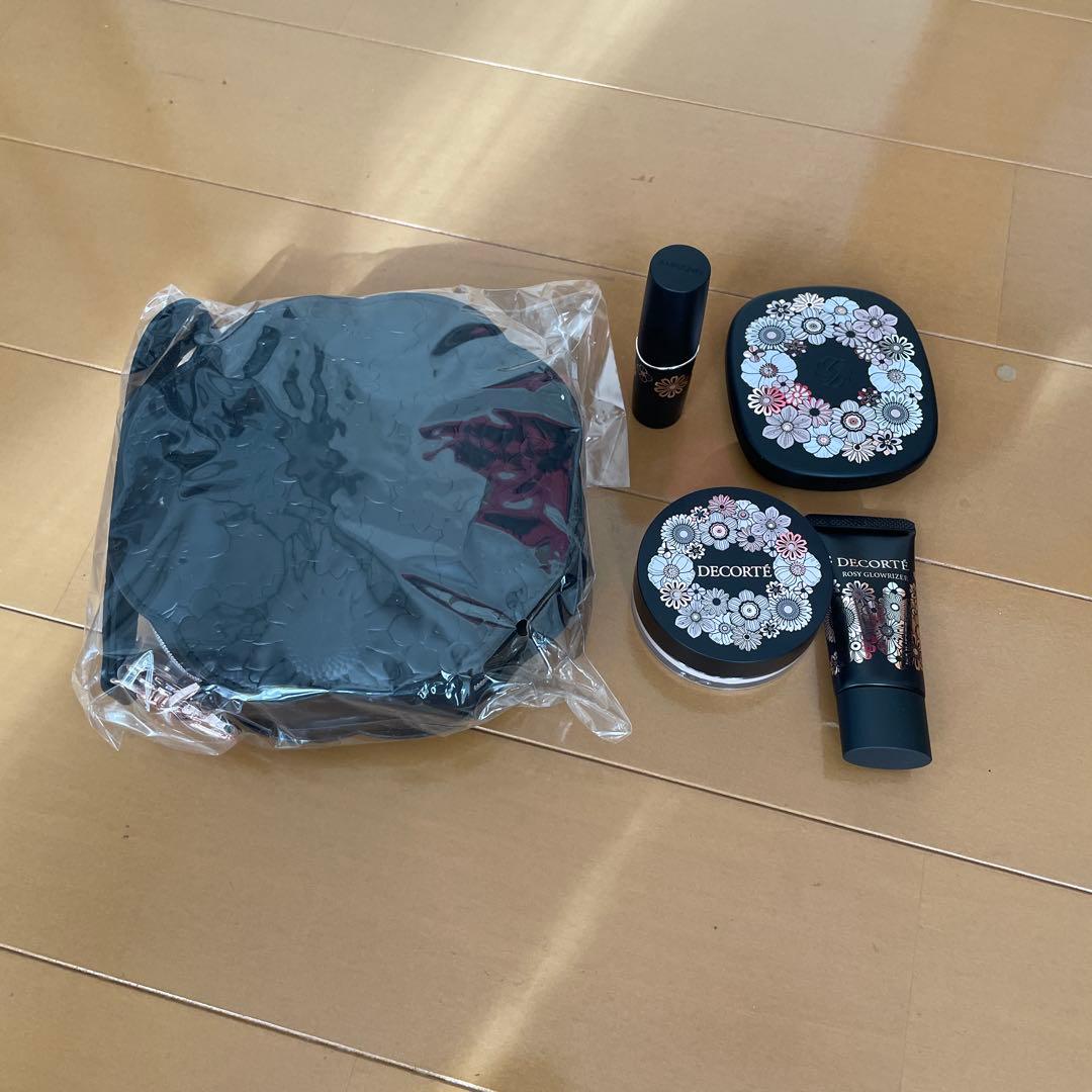 新品 コスメデコルテ　クリスマスコフレ2025 エターナルブルームコレクション