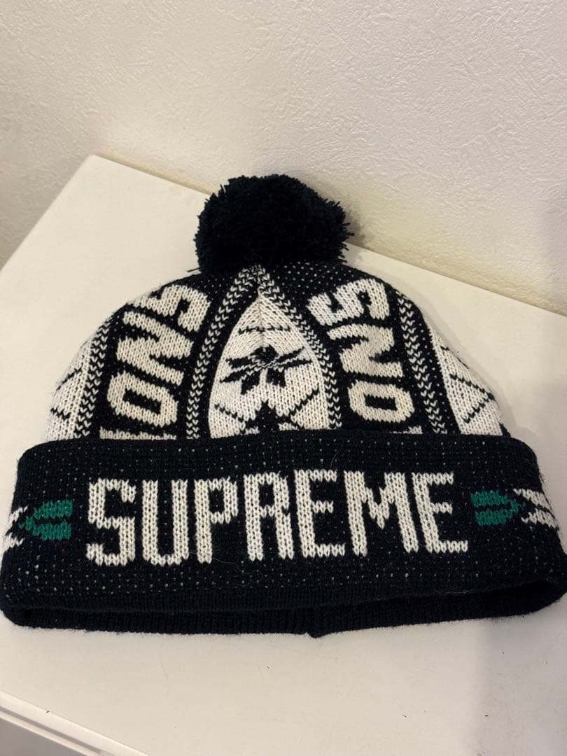 Supreme ニット帽 ポンポン付き ブラック