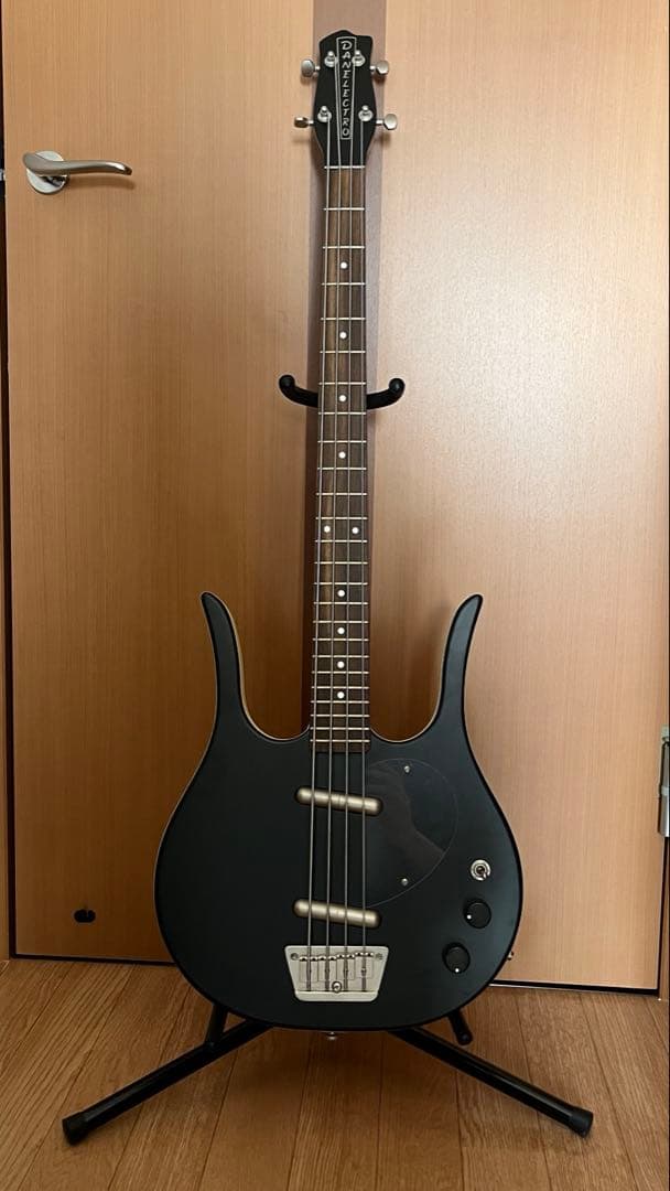 ダンエレクトロ ロングホーンベース ブラック