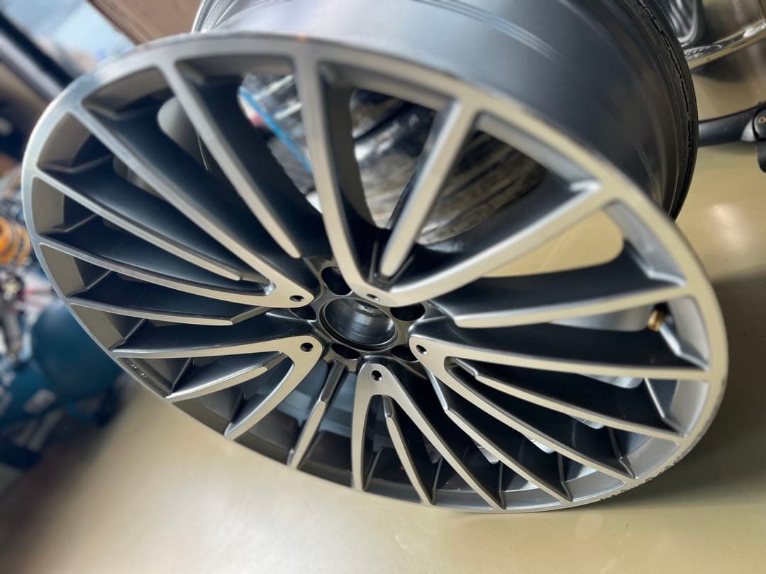 新型メルセデスベンツ　W223 Sクラス　AMG 21インチアルミ