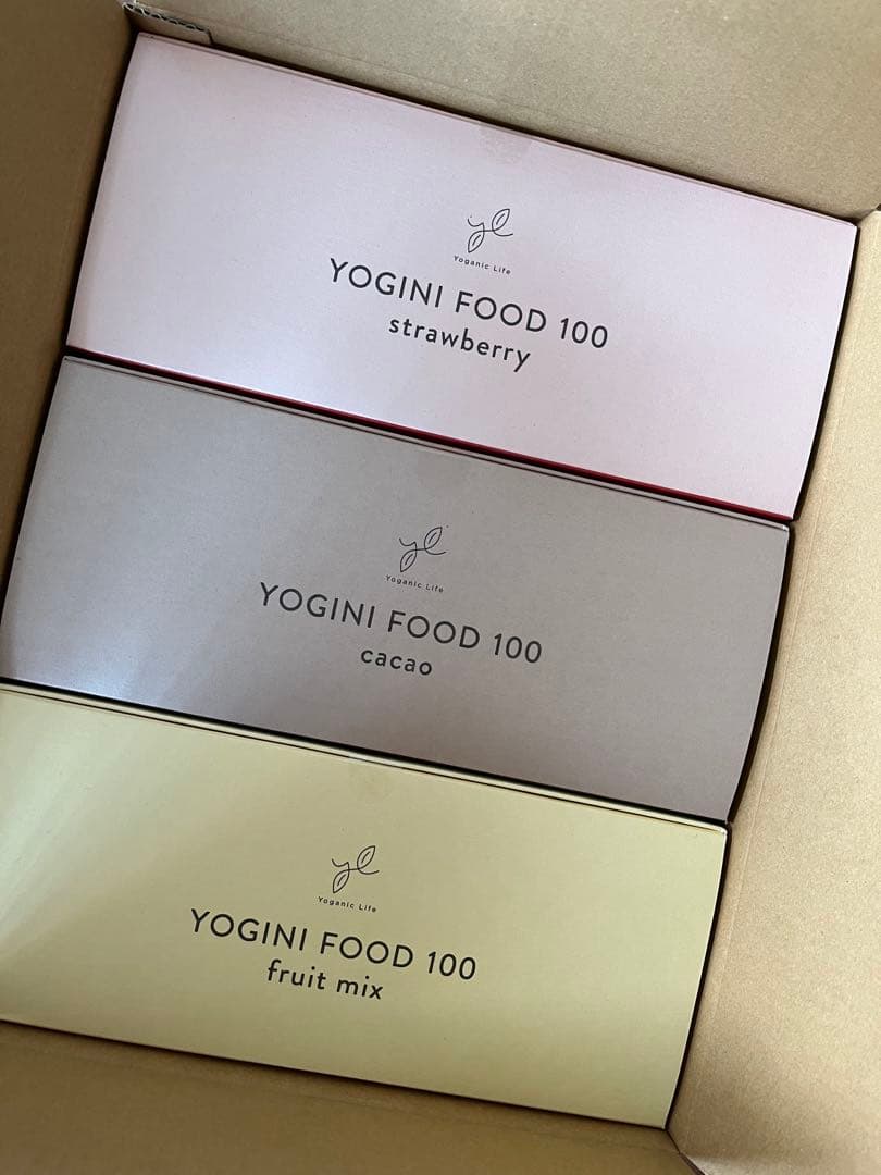【新品未開封】ヨギーニフード3箱（フルーツミックス、カカオ、ストロベリー）