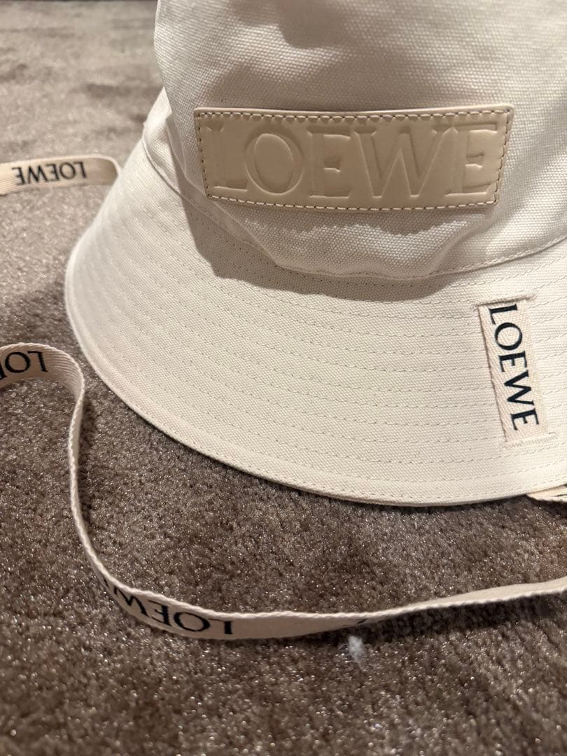 LOEWE バケットハット ホワイト