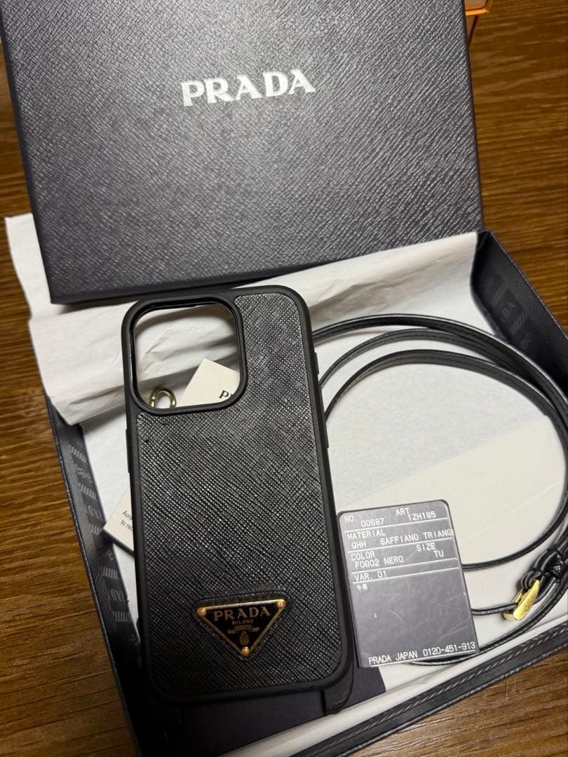 【いいね。最後値下げ】PRADA ブラックレザー iPhone用ケース