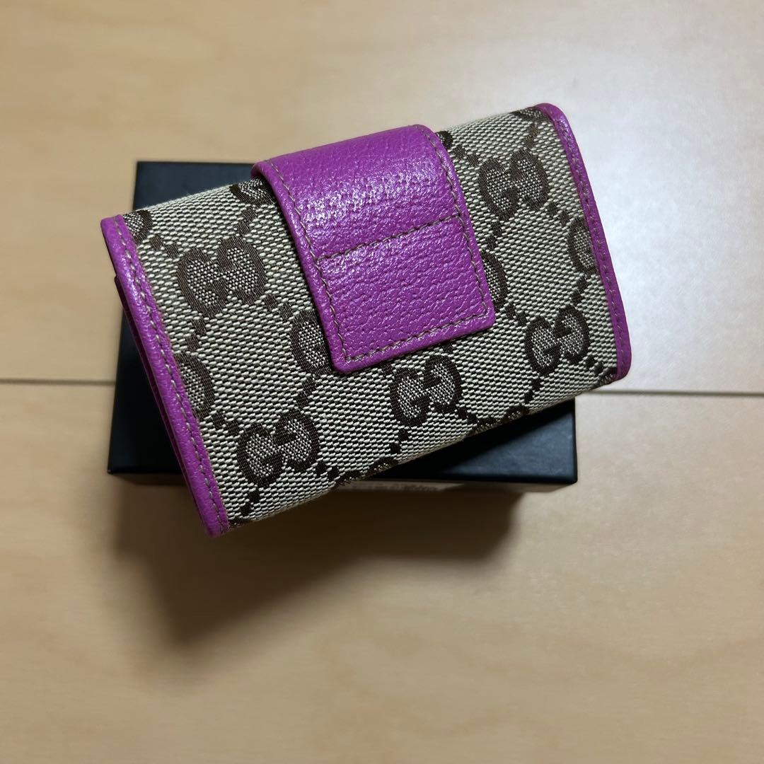 GUCCI 6連キーケース 紫色 GGパターン