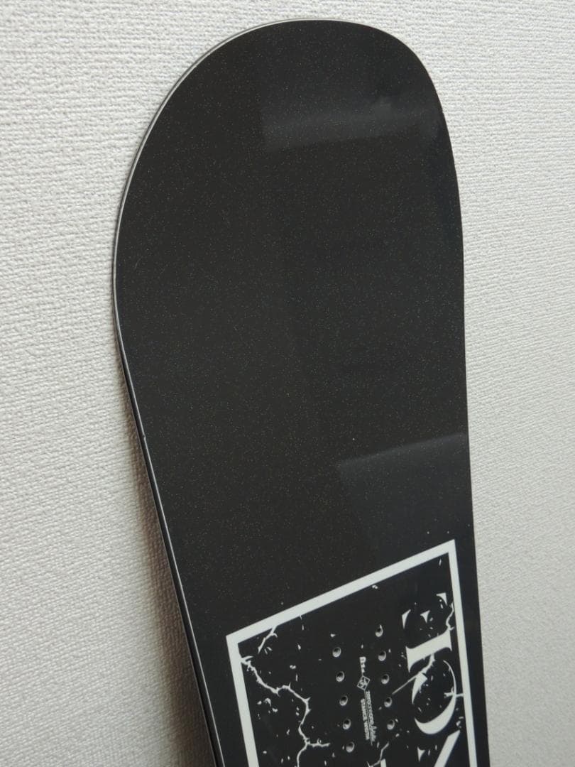 21-22 011Artistic BALANCE 148 スノーボード デッキ