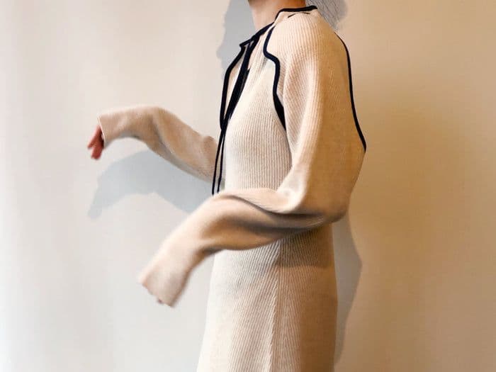 tan ワンピース　DOGLEG SLEEVES LONG ONEPIECE