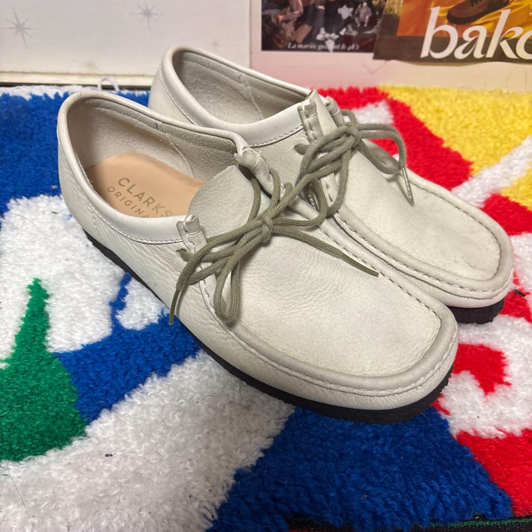 Clarks ワラビー　ホワイト